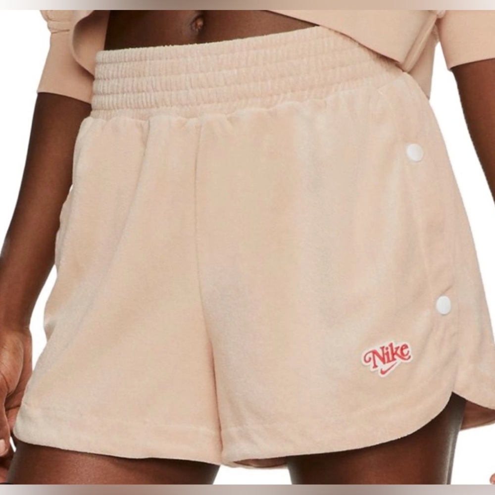 NIKE RETRO FEMME TERRY SHORTS PINK